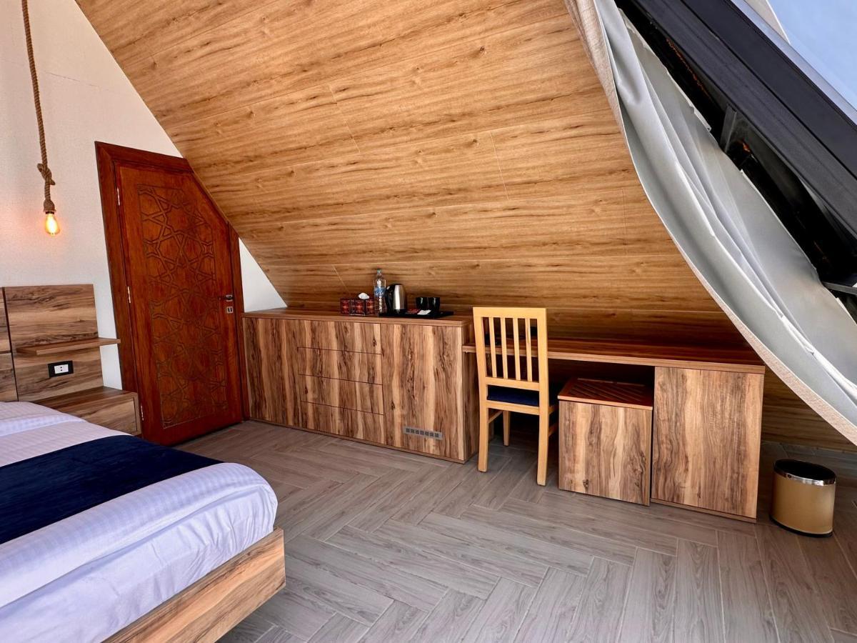 Deadsea Octagon Resort