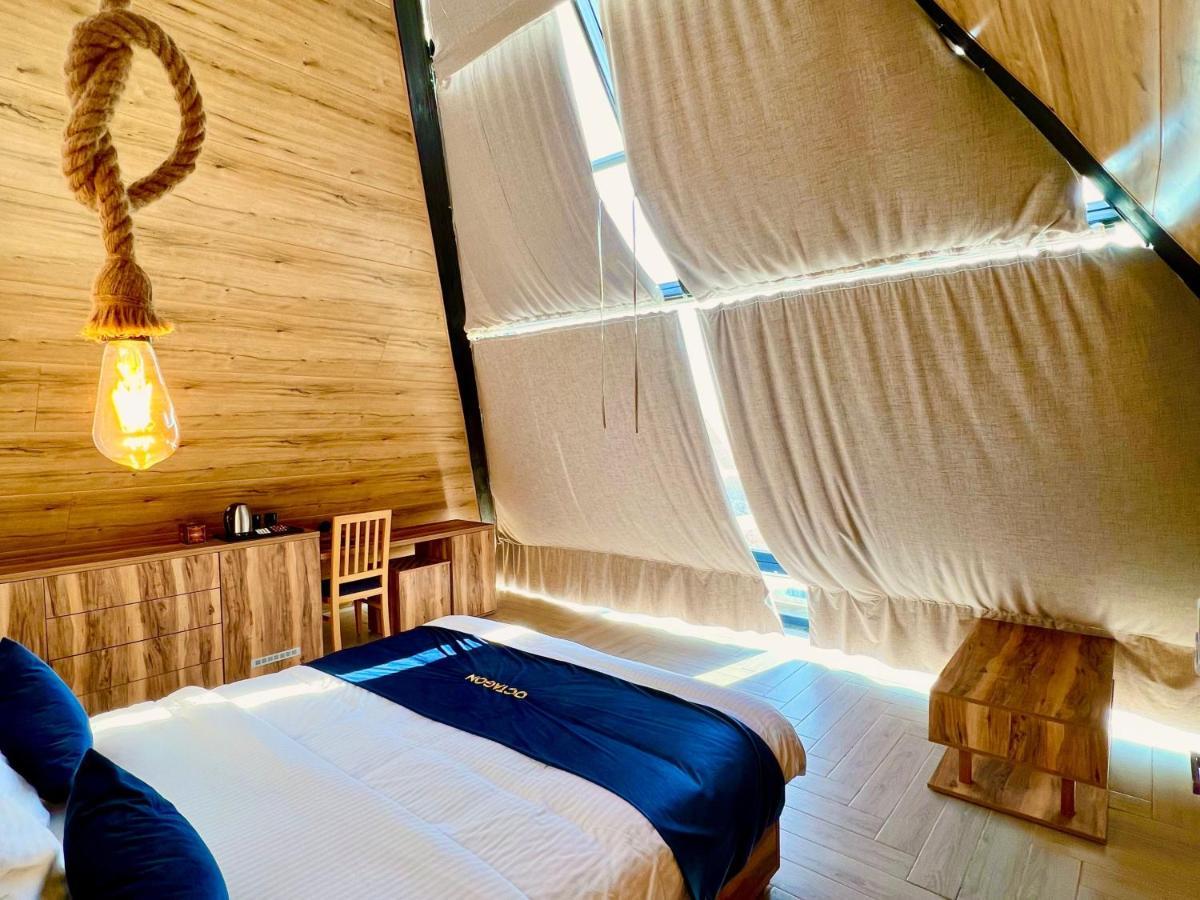 Resort Deadsea Octagon